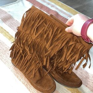 Size 9.5 brown boots from Kohl’s.